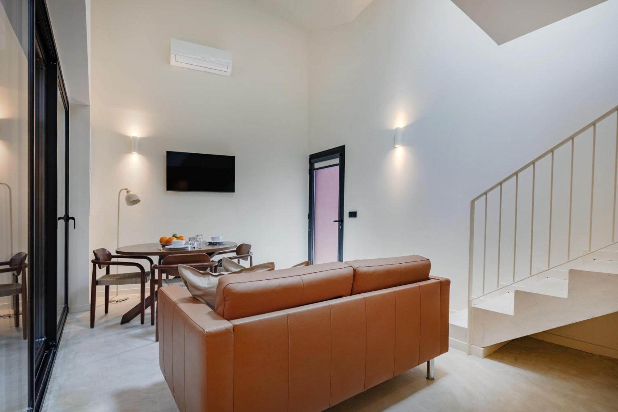 Minimalist Loft At Terracotta Collection *